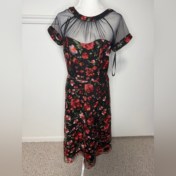 Maggy London Black and Red Floral Mesh Midi Dress size 10 - Picture 4 of 8
